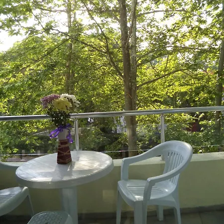 Ξενοδοχείο με διαμερίσματα Guest Dental Space
