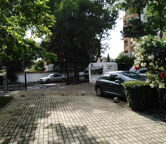 公寓式酒店 Guest Dental Space 3*